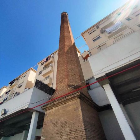 toma general de rehabilitación torre historia industrial avenida del puerto de valencia
