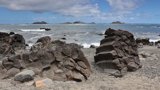 Rocas basálticas, Costa Brava, Ancud, Chiloé 2020