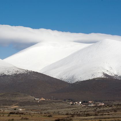 Foto La Cueva de Ágreda, Soria. Moncayo
