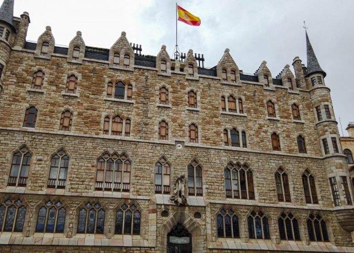 León