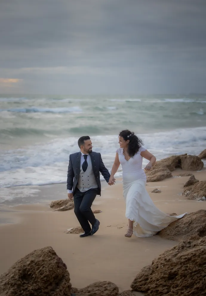 Sesión Postboda en la playa de la Muralla. Cristina y Antonio. Sept 2022