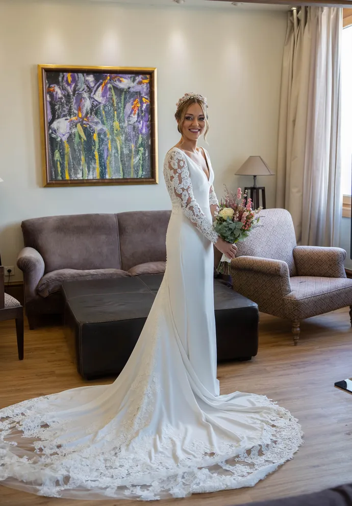 Novia ya lista para su gran día. BODA EN HACIENDA AZAHARES, SEVILLA  /Sandra & Alejandro. Fotografía de bodas en Sevilla, España
