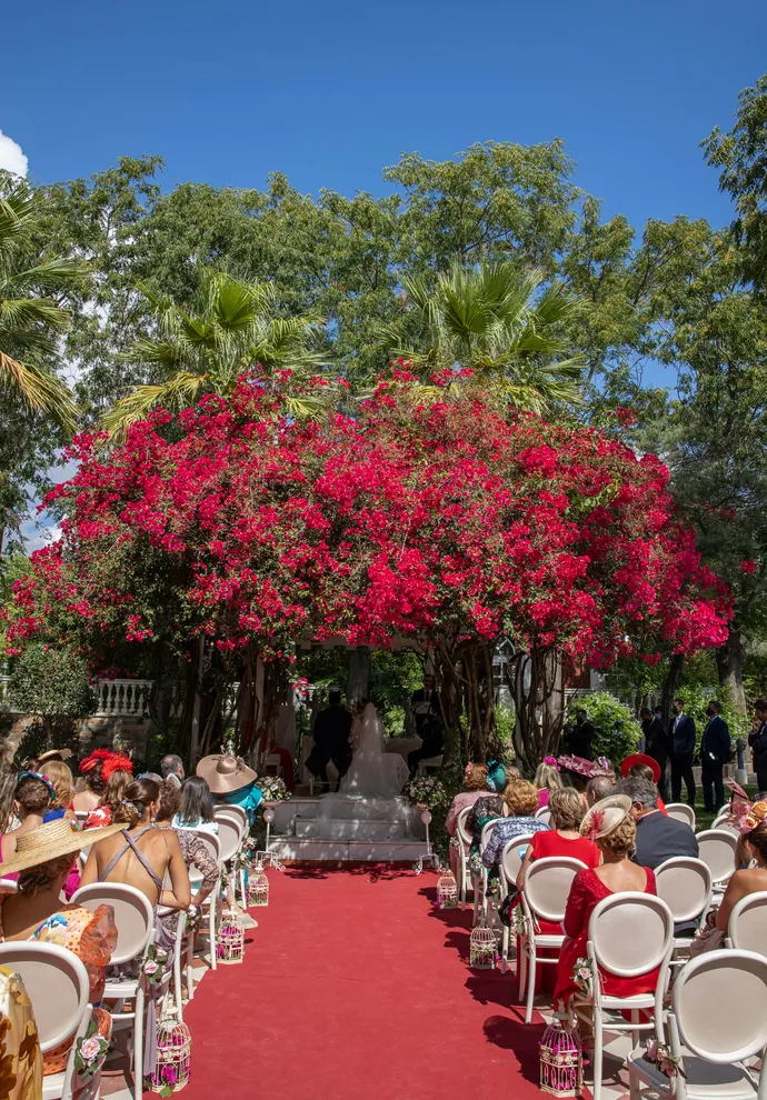 Vista del lugar de la cermonia. BODA EN HACIENDA AZAHARES, SEVILLA  /Sandra & Alejandro Fotógrafo de bodas en Sevilla, Andalucía