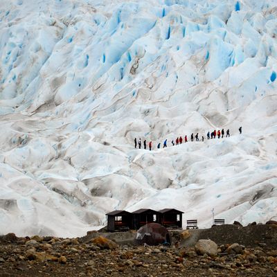 caminata imperdible sobre el  Glaciar Perito Moreno, en la Provincia de Santa Cruz,  Argentina.