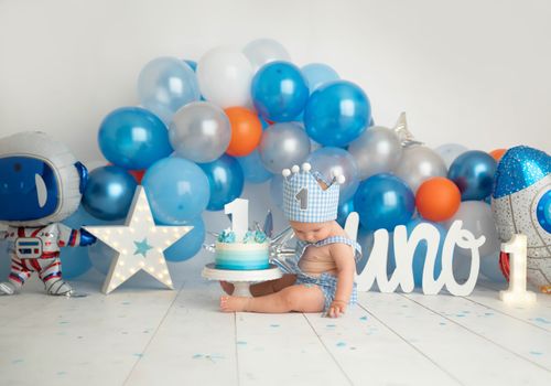 estudio fotográfico en Cantabria, reportaje smash cake, fotos primer año, fotografía de estudio, fotógrafo en Santander