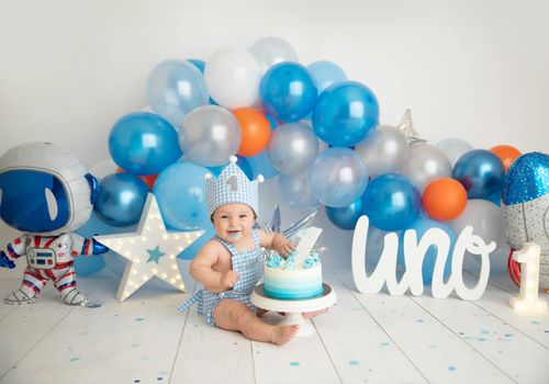 estudio fotográfico en Cantabria, reportaje smash cake, fotos primer año, fotografía de estudio, fotógrafo en Santander