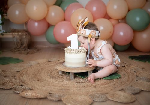 estudio fotográfico en Cantabria, reportaje smash cake, fotos primer año, fotografía de estudio, fotógrafo en Santander
