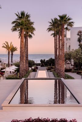 Fuentes al atardecer, Hotel Ikos Andalucia | Dani Vottero, fotografía hospitality | Málaga