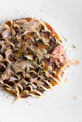 Okonomiyaki | Restaurante Casino Marbella | Dani Vottero, fotógrafo gastronómico