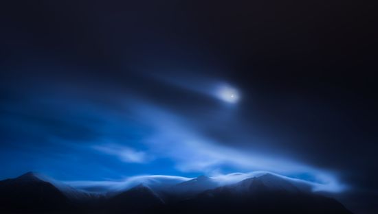 Moon over Hafnarfjall Mountain (Borgarnes, Vesturland Region - 2015)