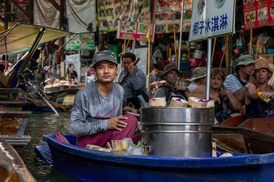 Venditore di cocchi | Fotografo di Viaggio | Thailandia | Dani Vottero