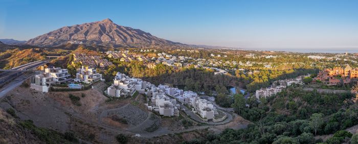 Aerial Photography, Marbella Lake | Dani Vottero and Libra Producciones