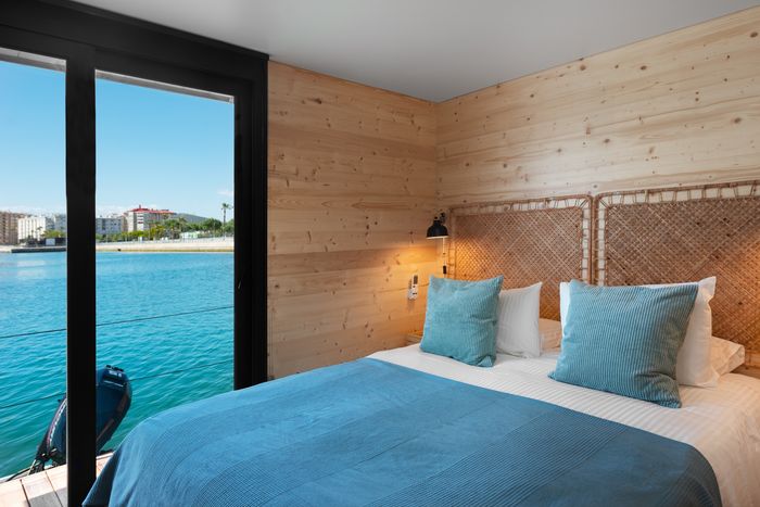 Bedroom, Boat-Haus Flotel | Hospitality photography | Dani Vottero