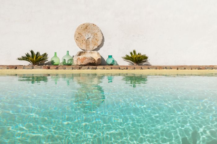 Pool at Hacienda Las Mesas, Jerez | Dani Vottero, rural hotels and lodges photographer