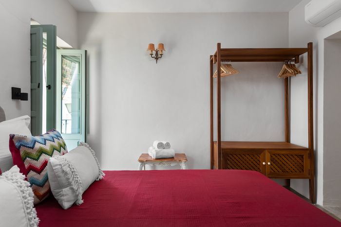 Bed and Wardrobe | Rural Hotel Amara | Dani Vottero, photographer in Frigiliana
