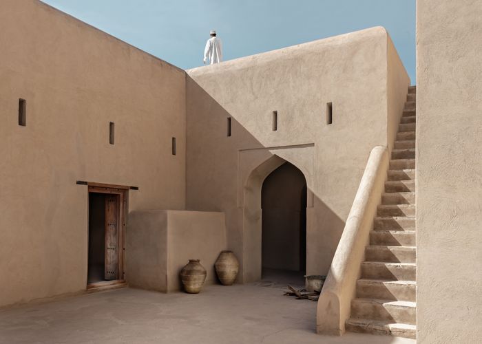 Patio interior del Fuerte de Nizwa, Oman | Dani Vottero, fotografía de arquitectura