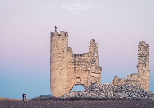 Artesano de la Luz - Sesión de preboda en el castillo de Caudilla en Toledo