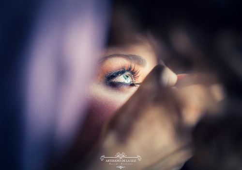 Artesano de la Luz - Fotografia de boda - detalle del maquillaje del ojo