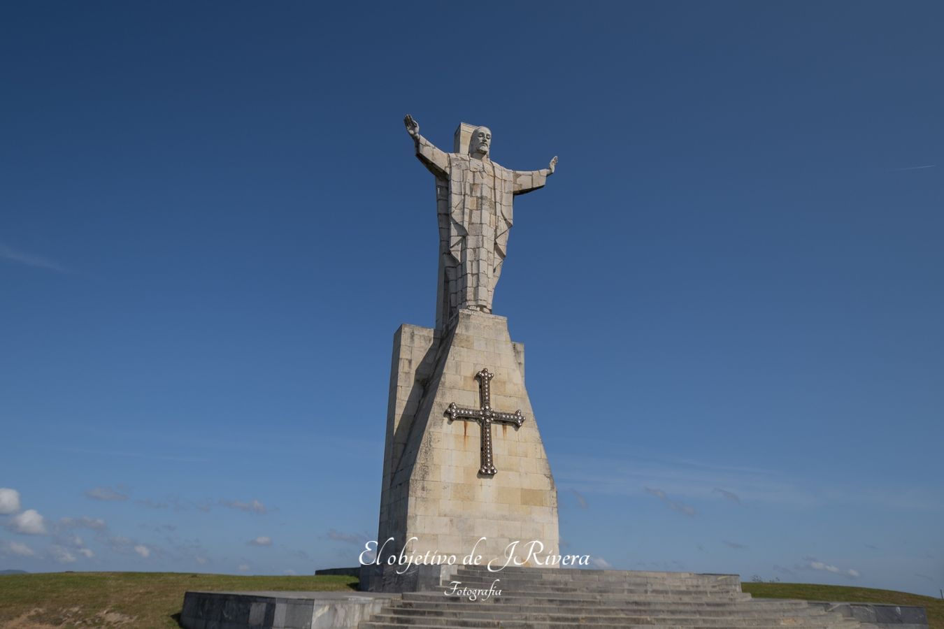 Monumento del sagrado corazón ( Oviedo) 