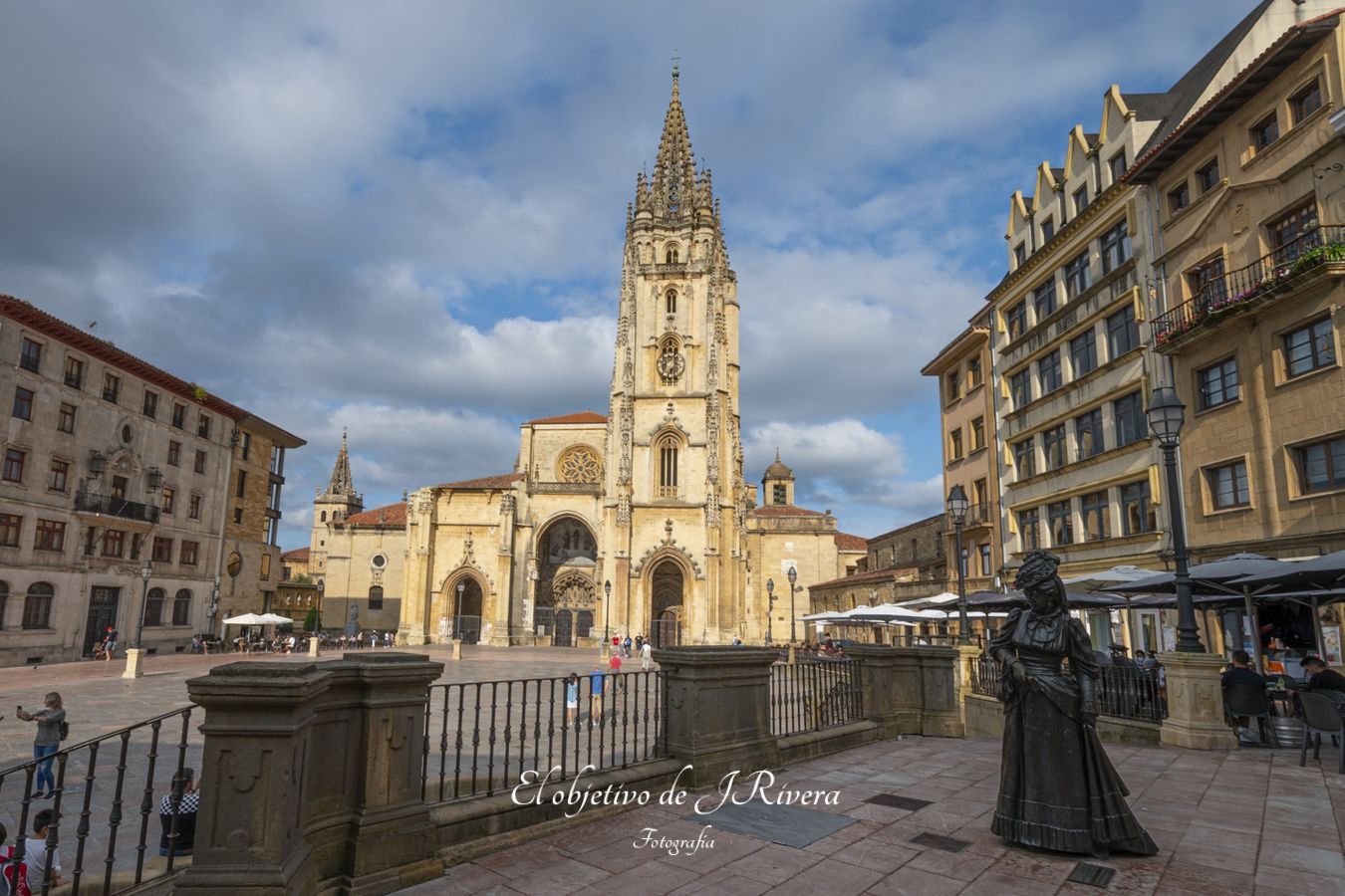 Catedral de Oviedo con la Regenta