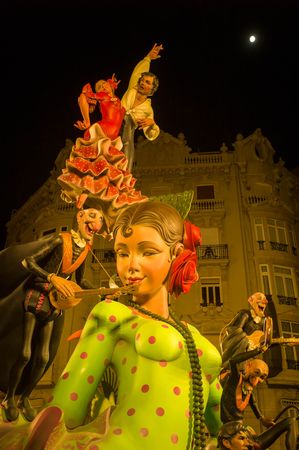 falla monument at night