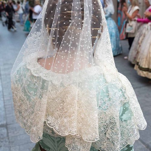 fallera traditional way of wear photography tour in valencia