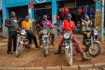 Bodaboda. Sonrisas de Gulu. Uganda 2011.