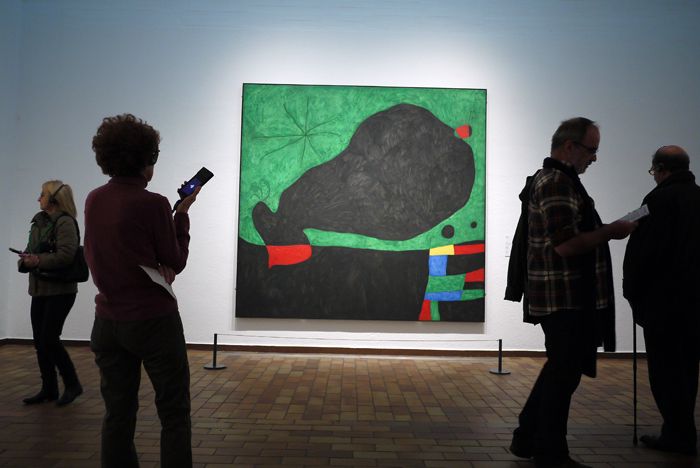 Mirando a Miró.