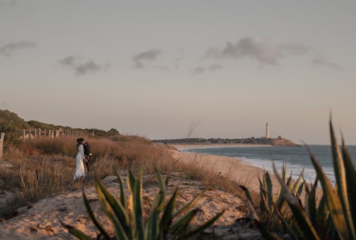 Descubre la Historia de Amor de Laura y José Luis en su Postboda en Vejer y Barbate. © 2022 Foto Alba