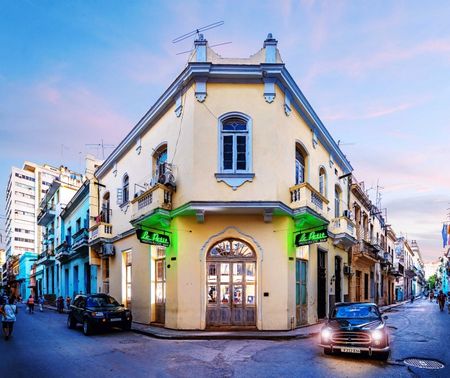 Expert real estate photographer in Havana