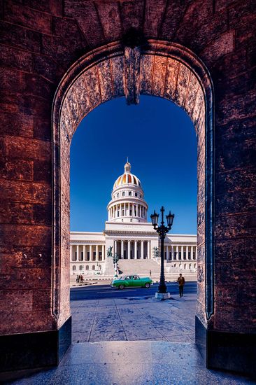 Capitol Building. Historic architecture in Old Havana, Cuba . 
