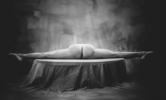 Bodyscapes Fine Art Nude Photography  by izuky havana cuba