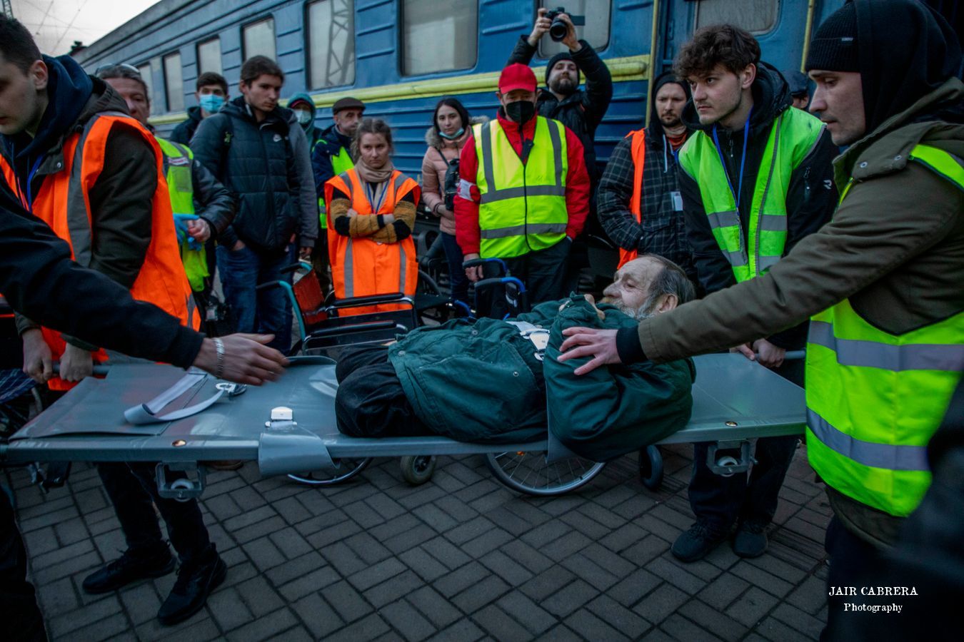 Pacientes de un centro de salud mental y veteranos de guerra en Lugansk, fueron evacuados y trasladados a la ciudad de Lviv, después de que la zona fuera bombardeada por las tropas rusas. Marzo 2022