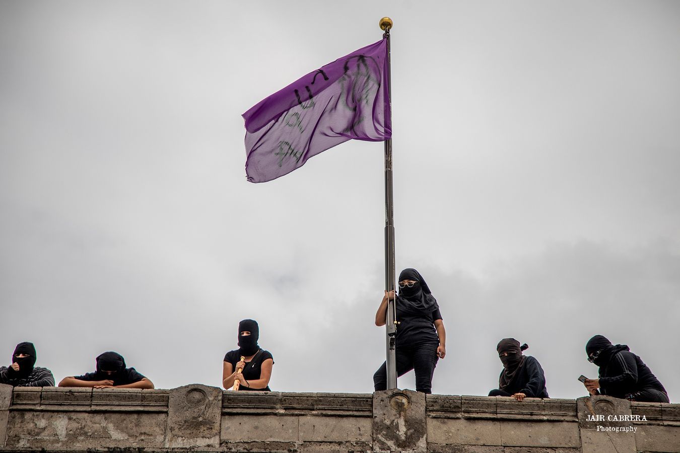 Un grupo de mujeres tomaron la sede de la Comisión Nacional de Derechos Humanos en la Ciudad de México, para transformarla en refugio para mujeres violentadas. Septiembre 2020