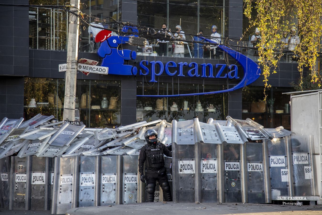 Policías durante la protesta para conmemorar el 52 aniversario de la masacre de estudiantes el 2 de Octubre de 1968 en Tlatelolco. Octubre 2020