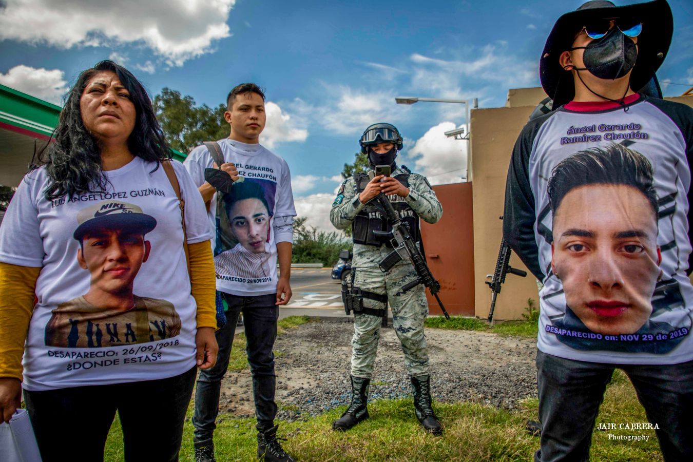 Familiares de personas desaparecidas realizan brigadas de búsqueda al sur de la ciudad de México. Tlahuac, Ciudad de México. Septiembre 2022