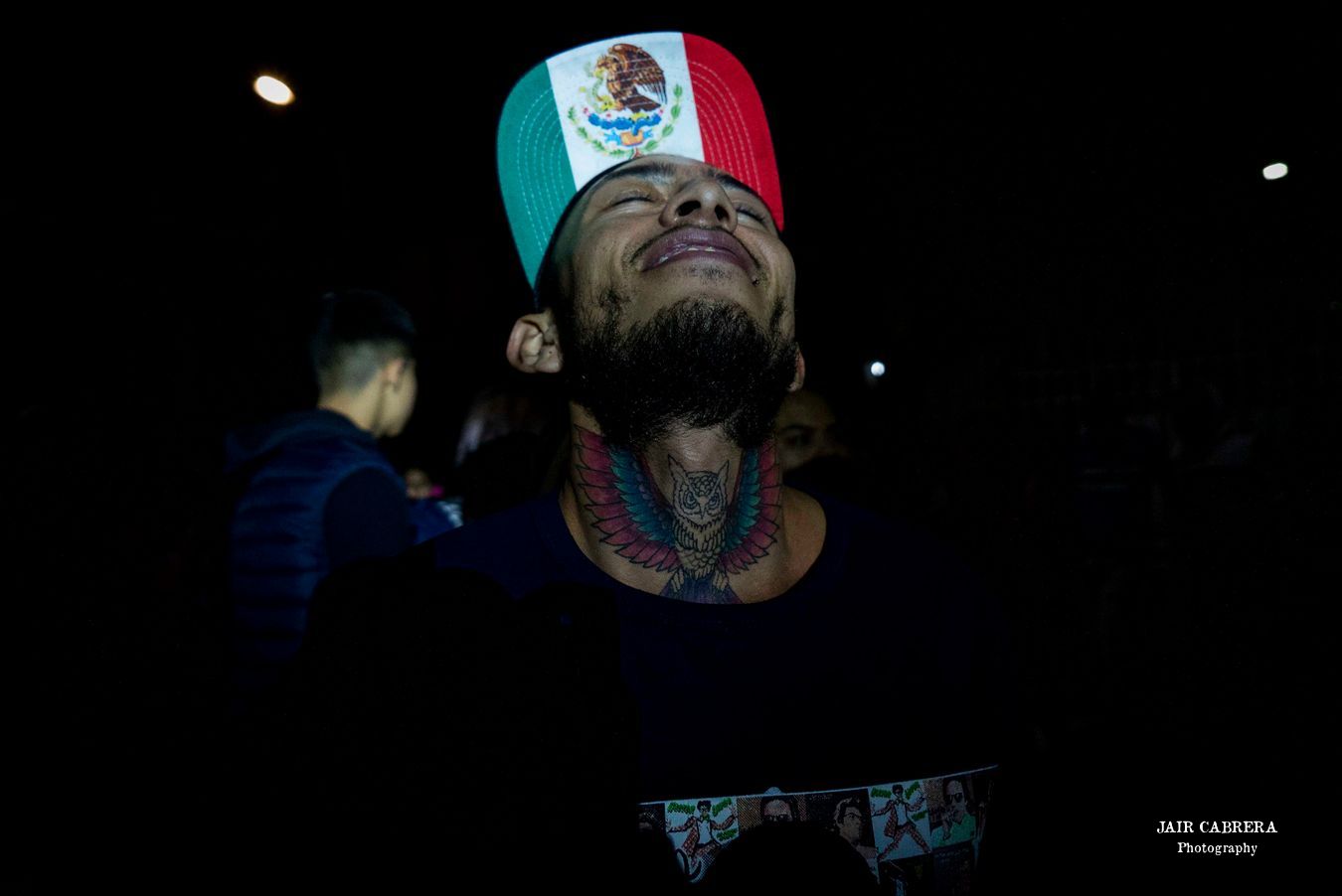 Retrato durante los bailes sonideros por las celebraciones del Día de la Virgen de Guadalupe en Iztapalapa, Ciudad de México. Diciembre 2022. 