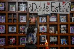 Familiares de personas desaparecidas realizan brigadas de búsqueda al sur de la ciudad de México. Tlalpan, Ciudad de México. Septiembre 2022