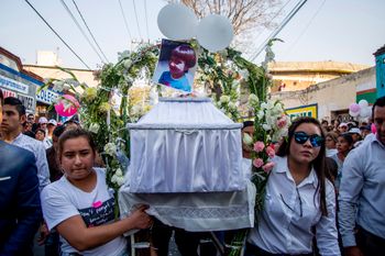 Sepelio de la niña Fátima de 7 años, quien desapareció el 11 de febrero cuando esperaba a su madre al salir de clases, días después, su cuerpo sin vida apareció dentro de un costal. Febrero 202