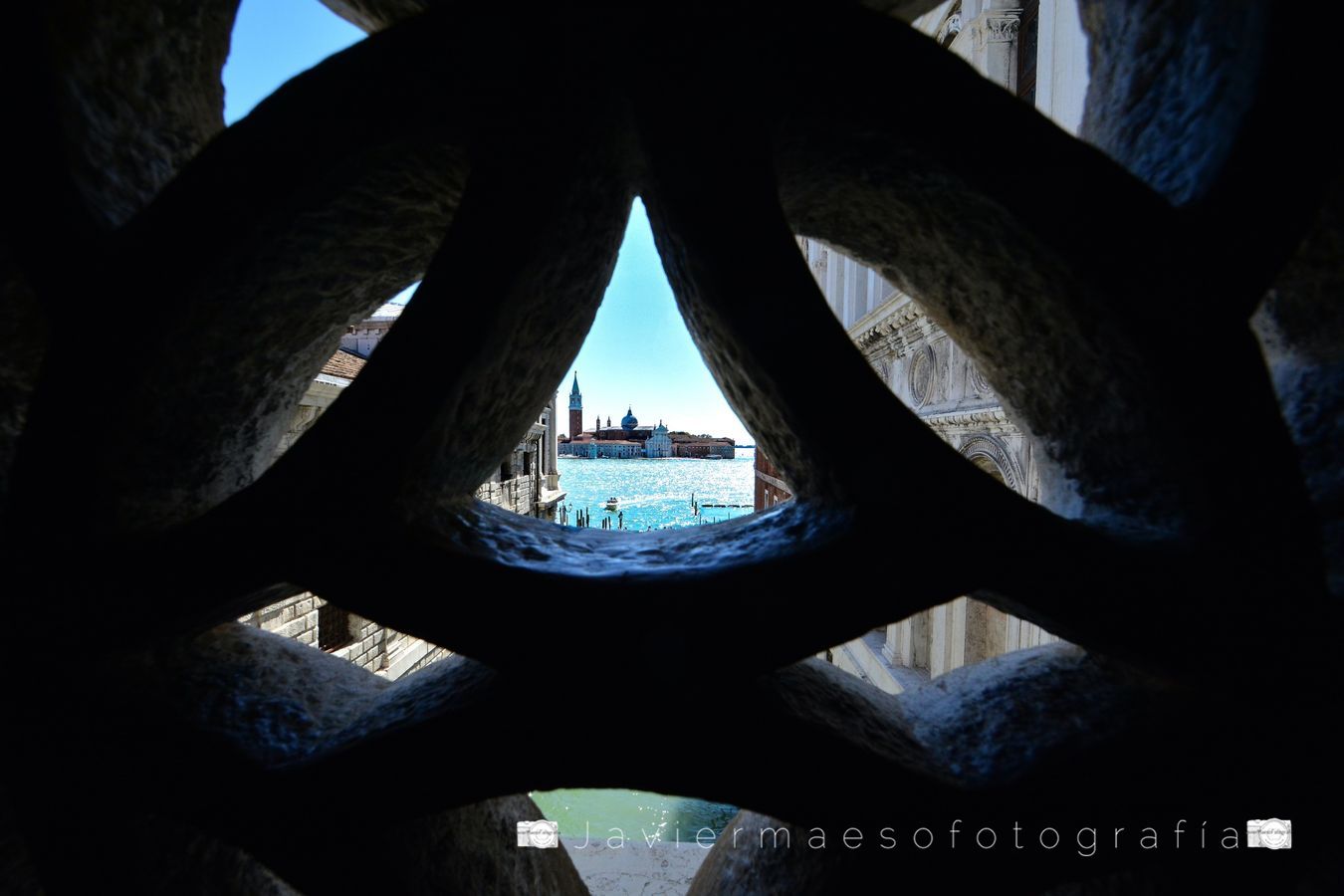 Vista de la Isla de San Giorgio Maggiore desde el Puente de los Suspiros- Venecia