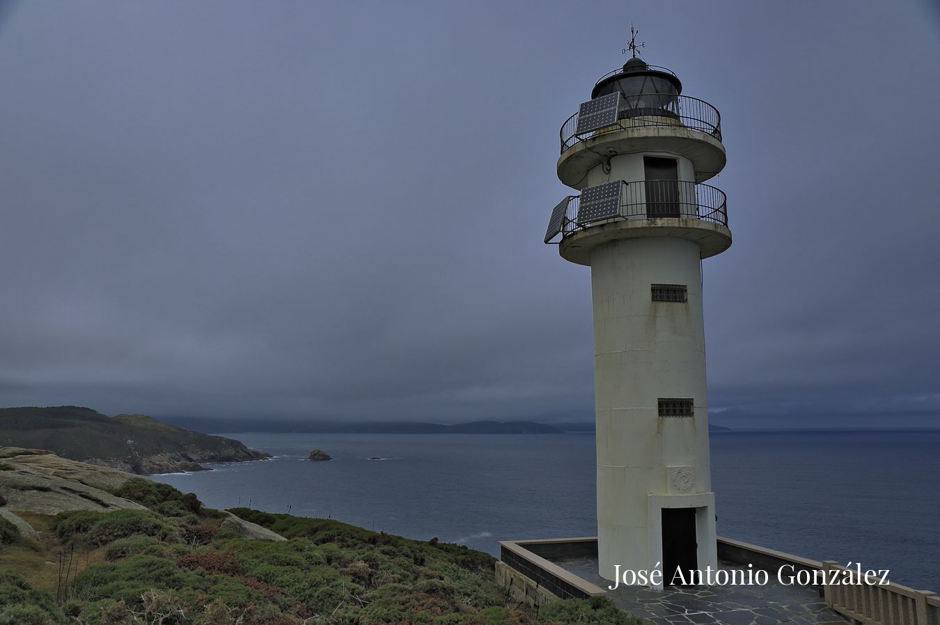 Faro de Punta Roncadoira