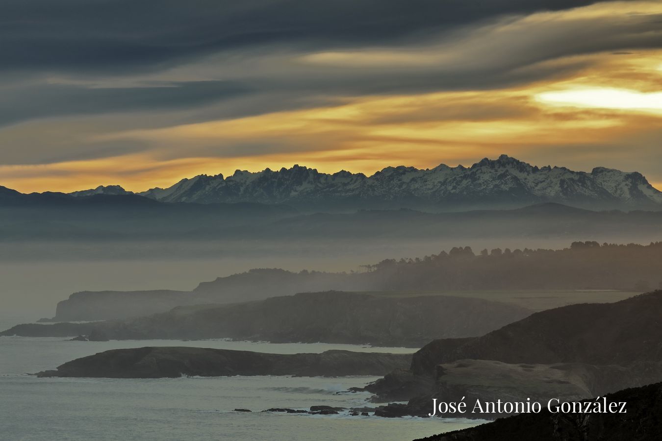 Picos de Europa desde Cabo Peñas