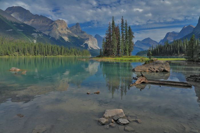 Spirit Island. Maligne Lake