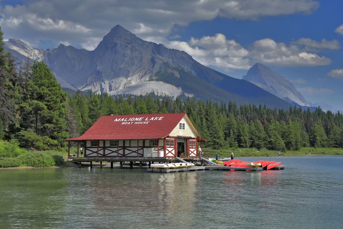 Maligne Lake