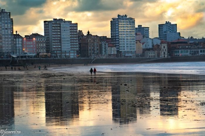 ATARDECER EN PLAYA SAN LORENZO GIJON