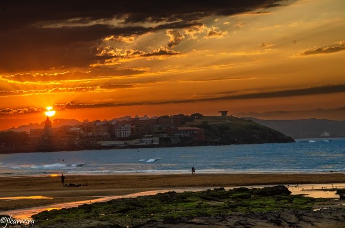 PUESTA DE SOL EN LA PLAYA DE GIJON