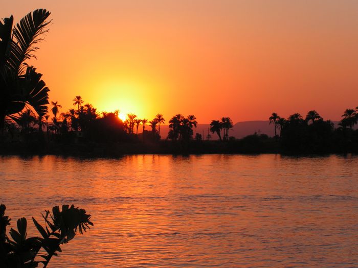 atardecer en Luxor, Egipto