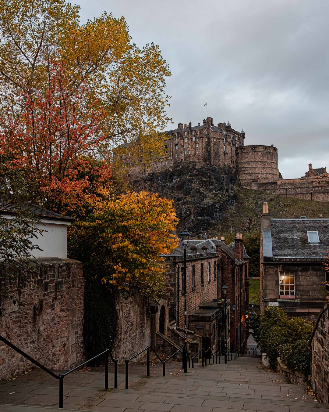 The Vennel Viewpoint Edinburgh Castle