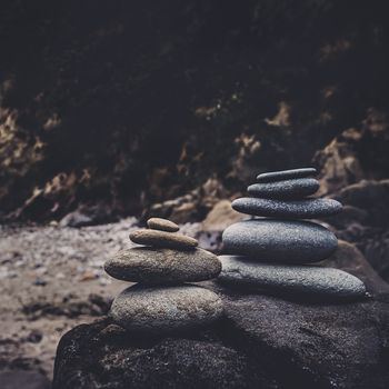 Columnas de piedra II