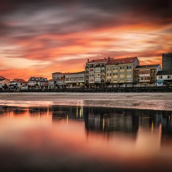 reflejos del atardecer en Ares (A Coruña, España)